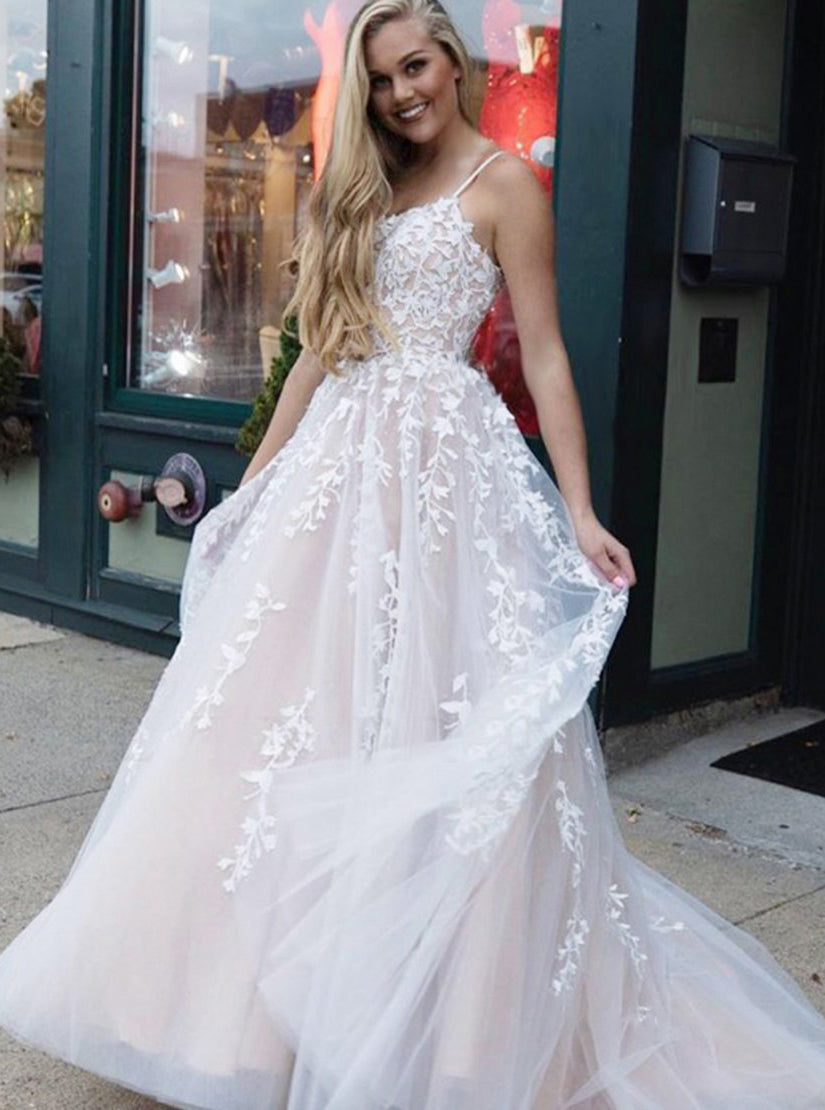 Pretty Long Prom Dresses Lace Appliques Princess Dresses