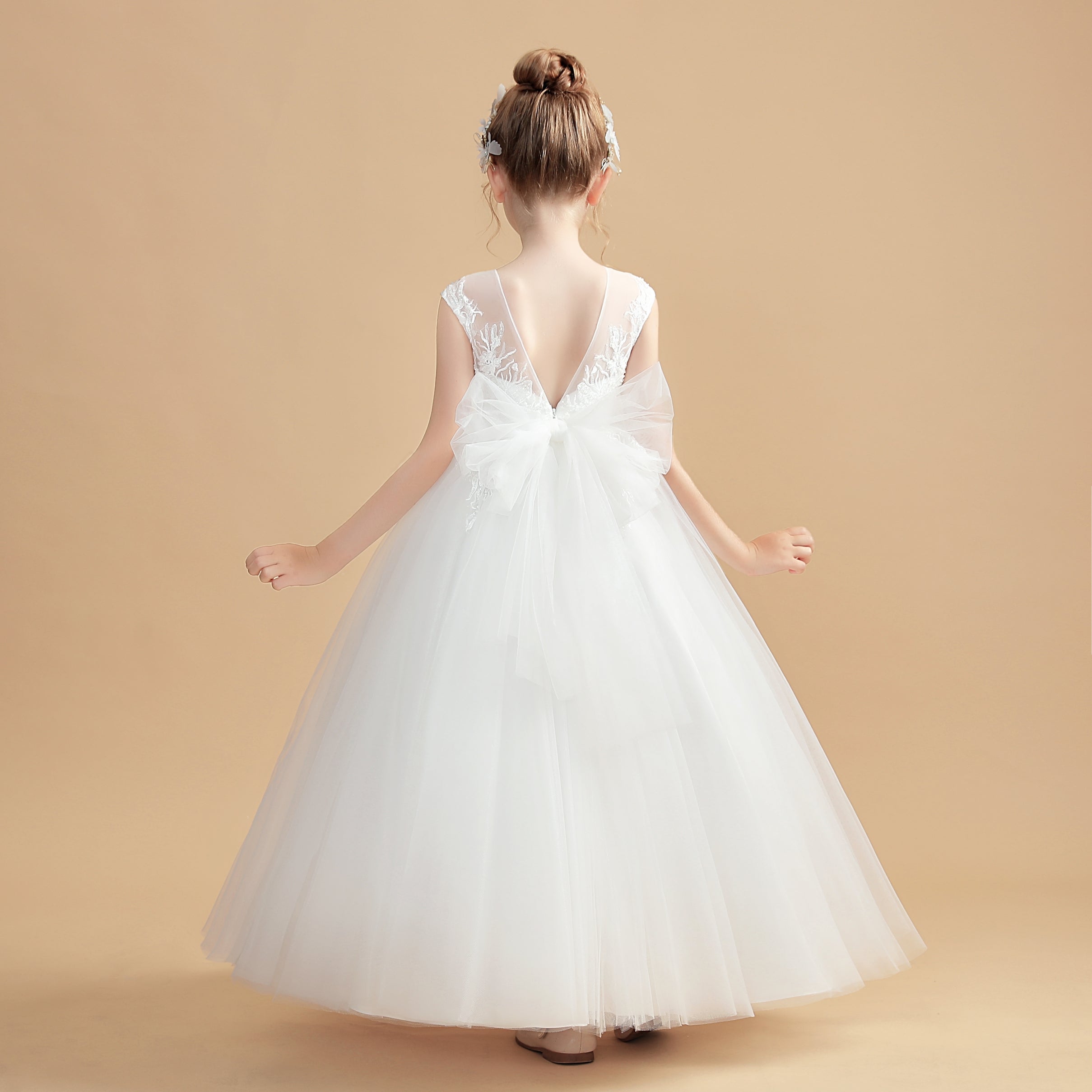 Round Neck Tulle Sleeveless Ivory Flower Girl Dresses With Bowknot